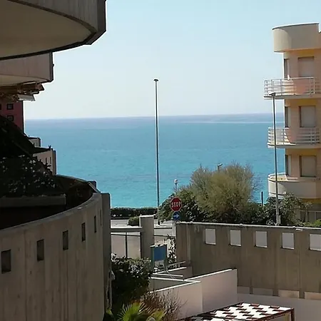 Vacanze Mare Apartment *