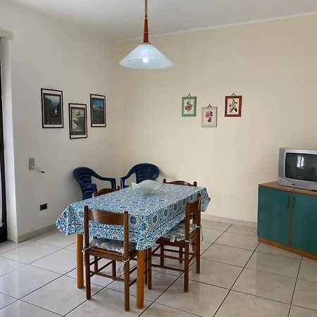 Vacanze Mare Apartment *